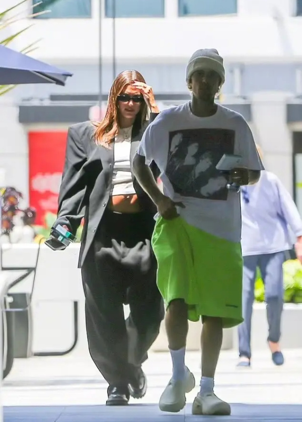 包含欧篮联倒计时，皇家社会集结日内部沟通，细节引发关注，气氛紧张，控场能力受关注的词条