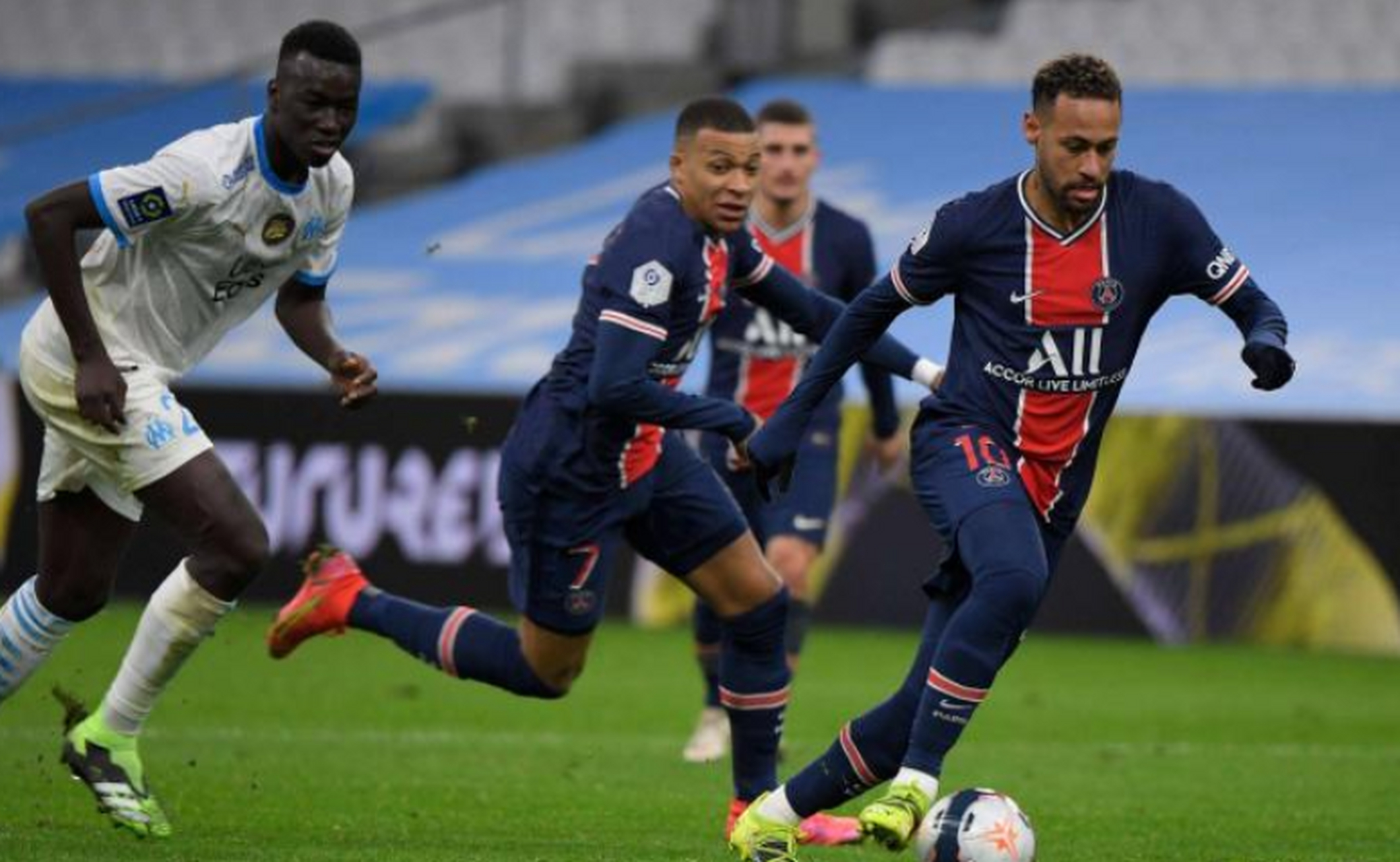 关于今夜AC米兰强势反弹——欧超杯节点到来；态度坚定；细节决定成败的信息